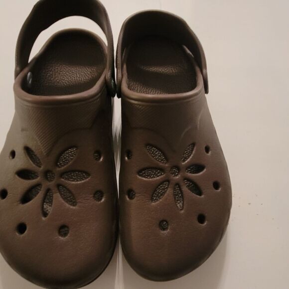 CLASSIC CROCS FULLY-MOLDED  - Picture 13 of 15